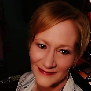 Meet your Posher, Robyn